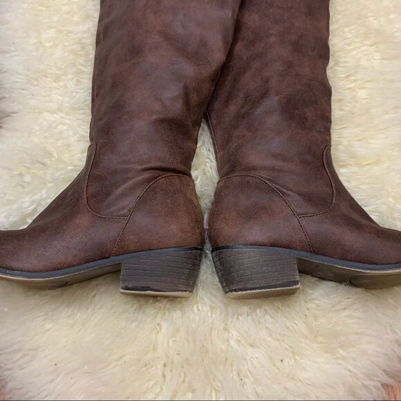 Knee high vegan leather distressed look boots - Picture 4 of 7